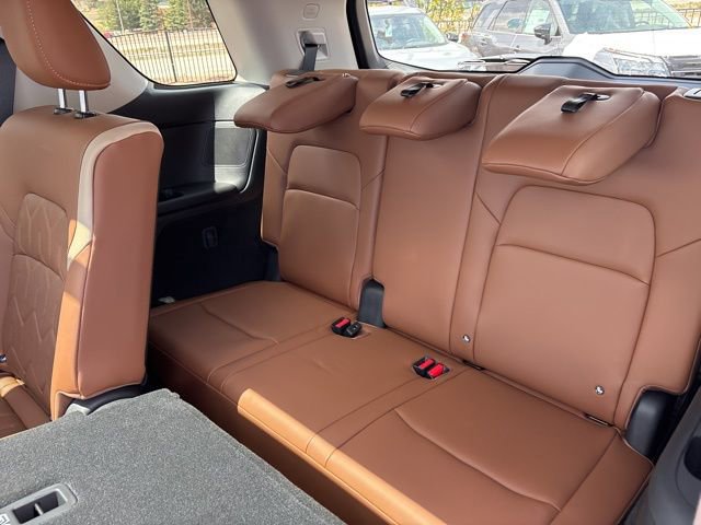 New 2026 Nissan Pathfinder Platinum w/ Cargo Package AWD/4WD image 9