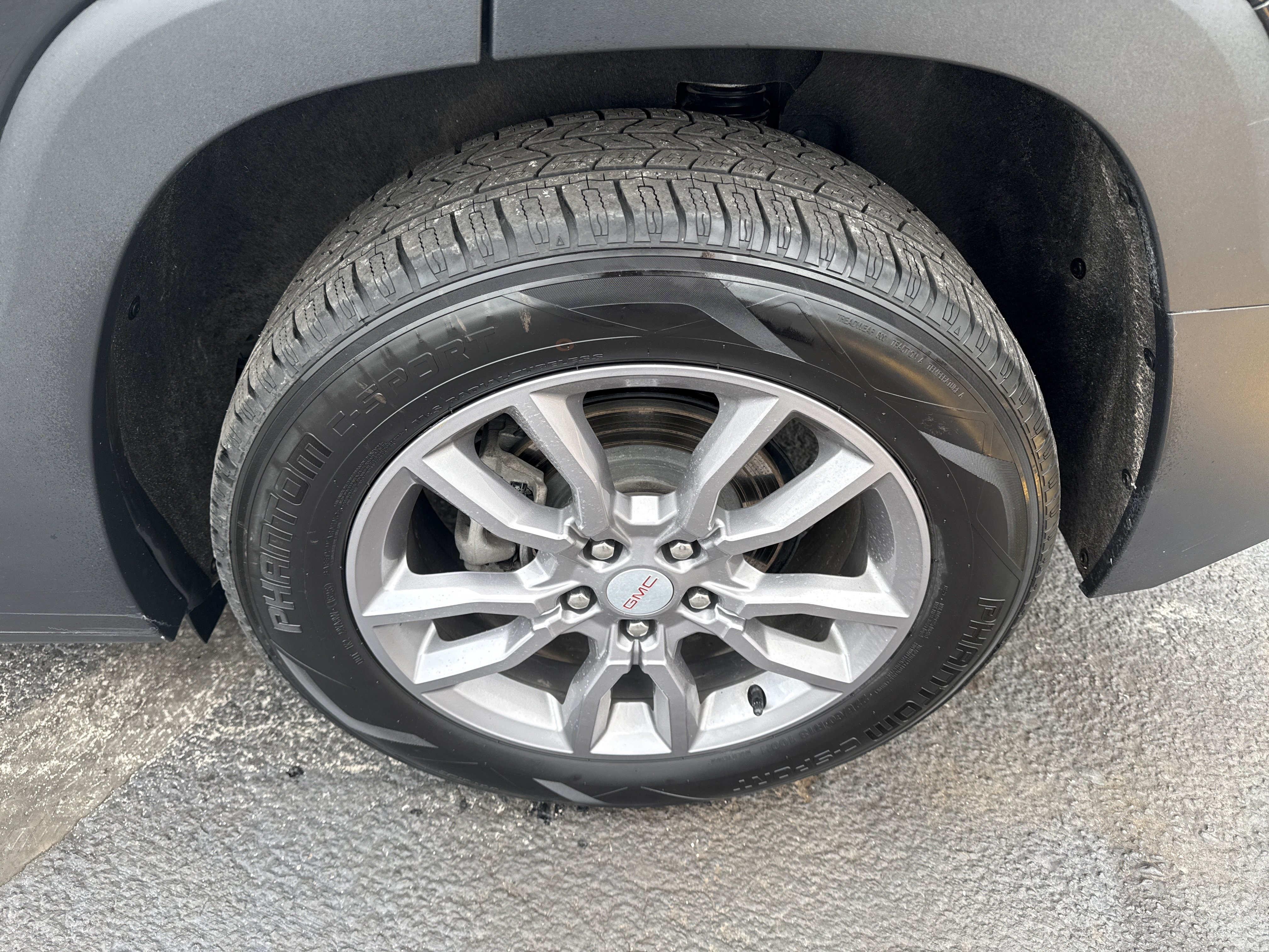 Used 2024 GMC Terrain SLT FWD image 22