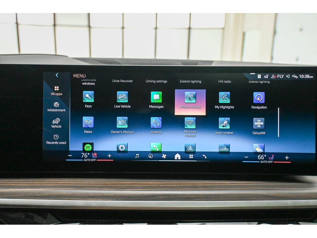 Used 2025 BMW X7 xDrive40i w/ Executive Package image 65