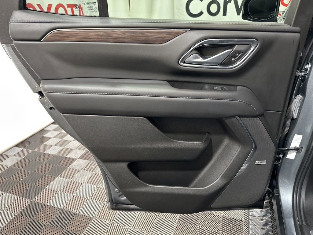 Used 2022 Chevrolet Tahoe Z71 w/ Luxury Package image 17