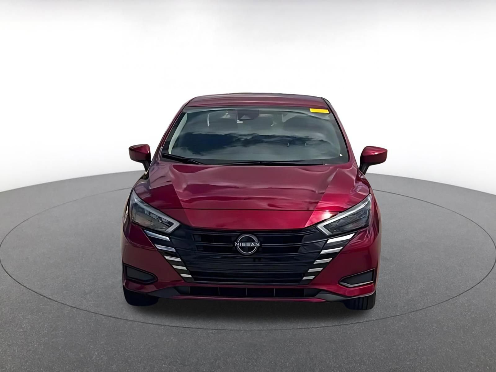 Used 2025 Nissan Versa SV image 4