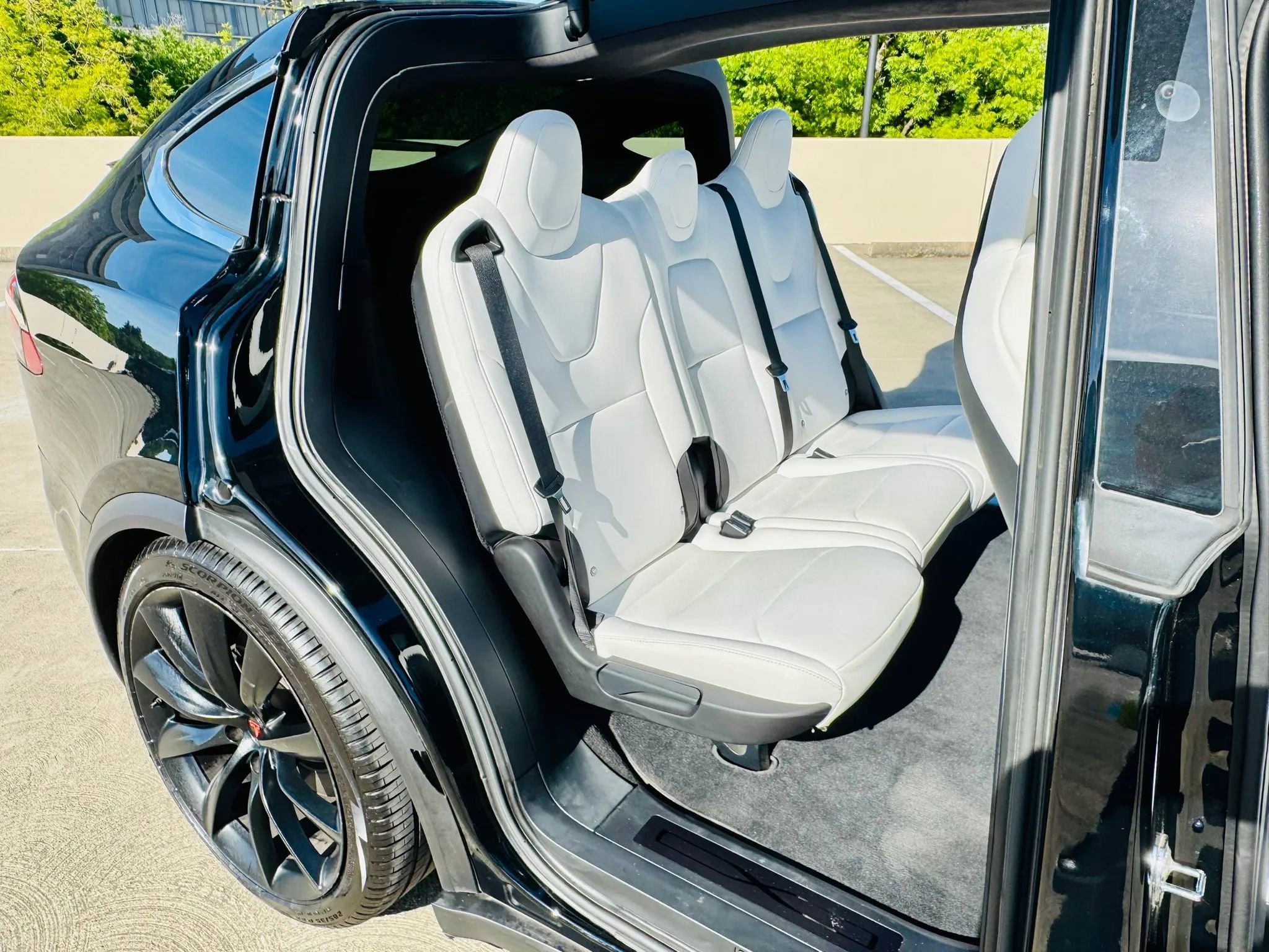 Used 2019 Tesla Model X 100D image 15