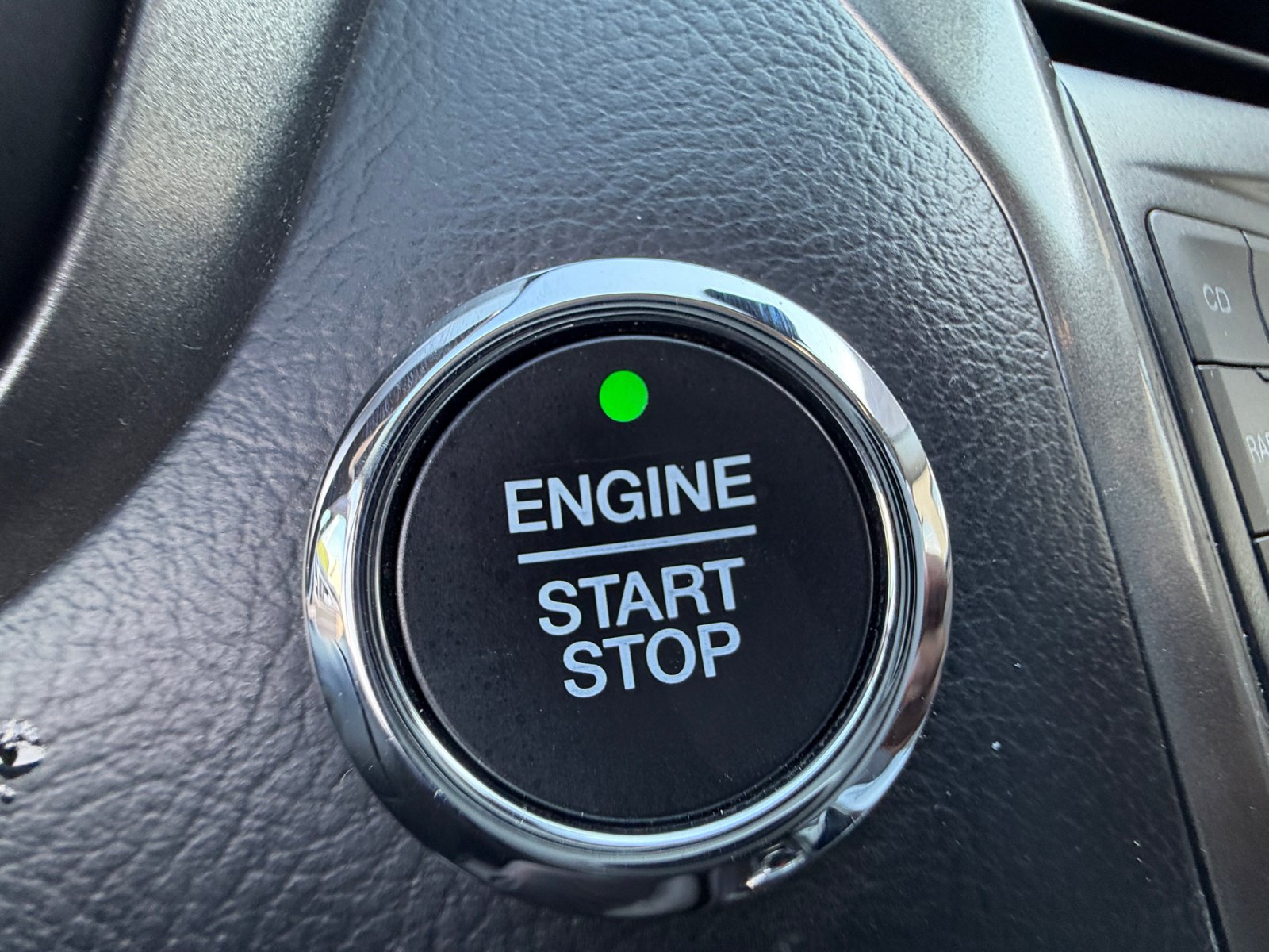 Used 2018 Ford Fusion SE FWD image 30
