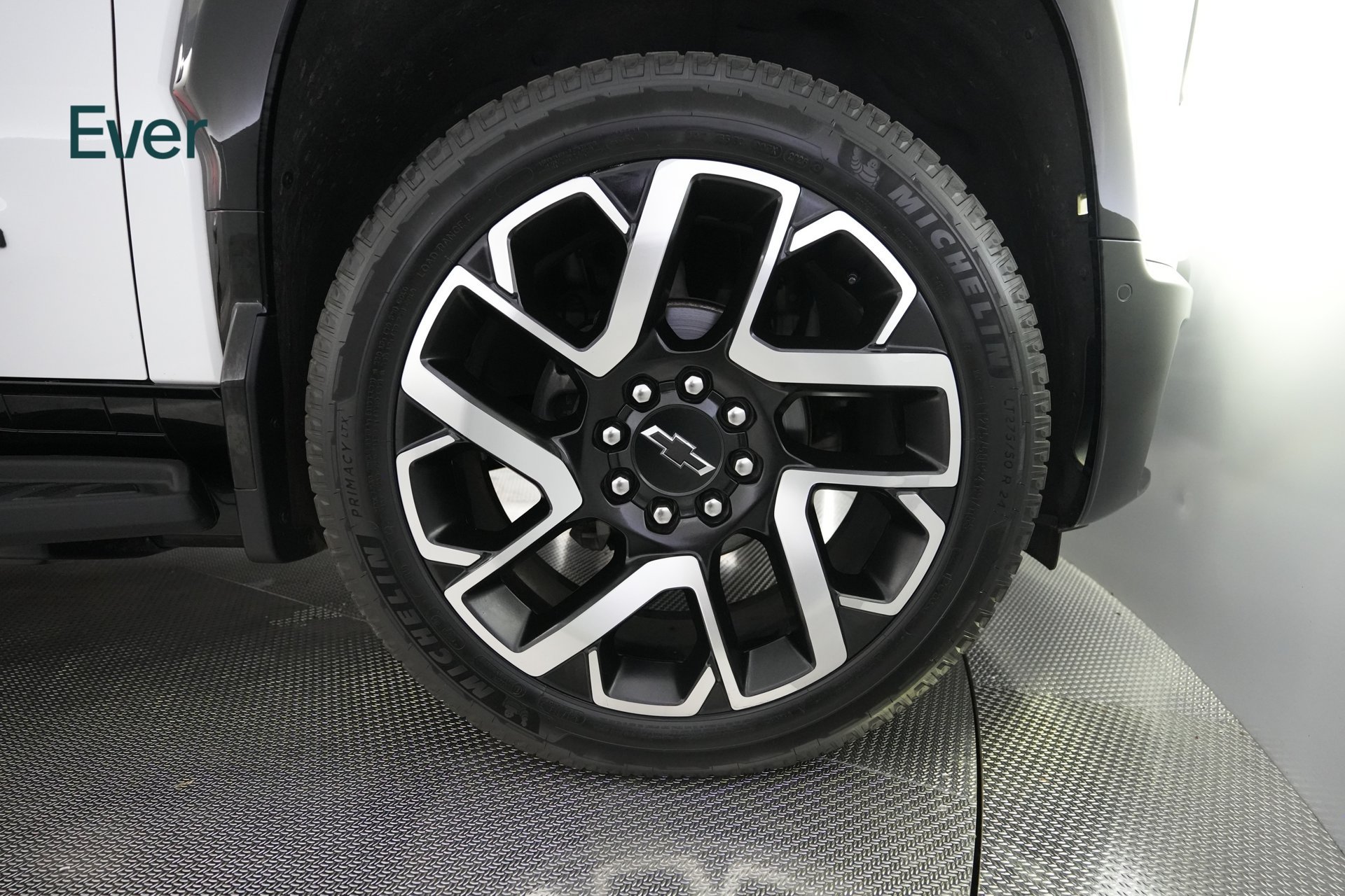 Used 2024 Chevrolet Silverado EV RST AWD/4WD image 14