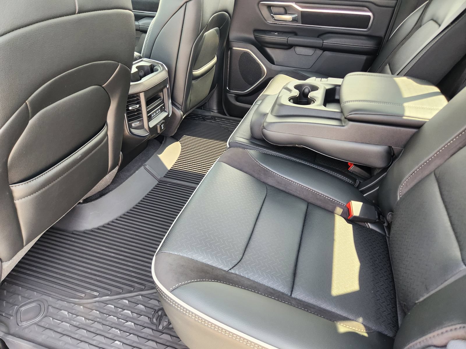 New 2026 RAM 1500 Laramie w/ Laramie Southwest Edition AWD/4WD image 25