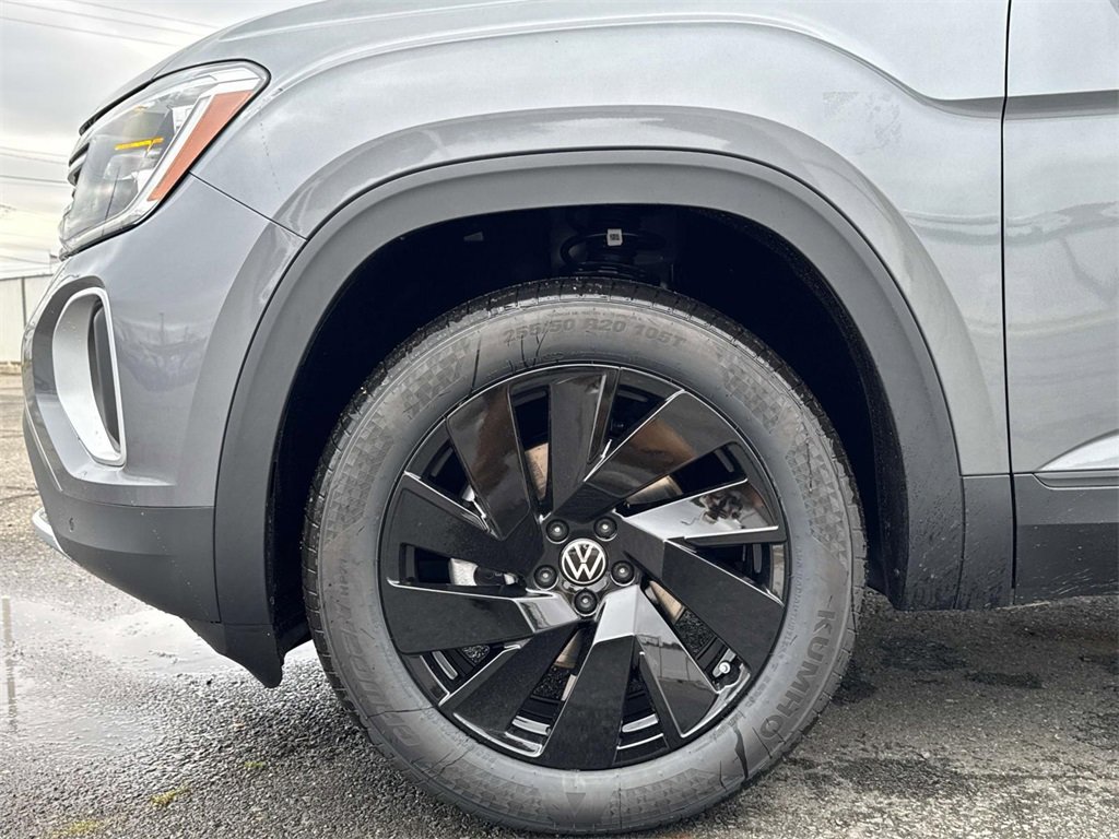 New 2025 Volkswagen Atlas SE image 5