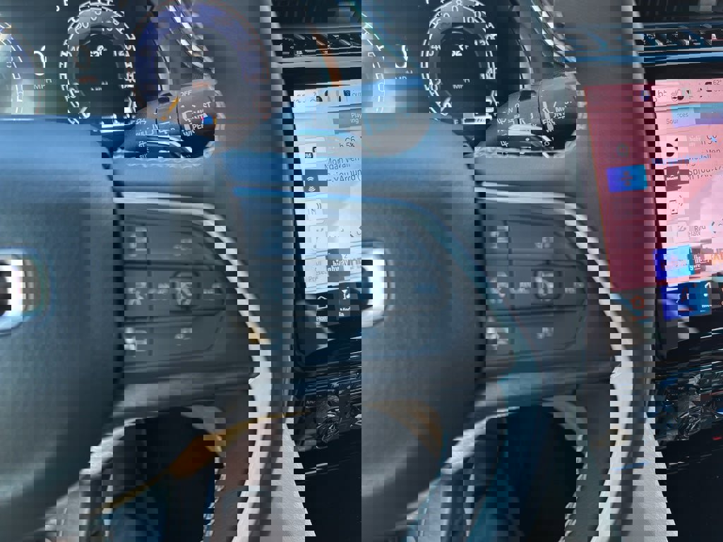 New 2025 Jeep Grand Cherokee Limited w/ Luxury Tech Group II image 12