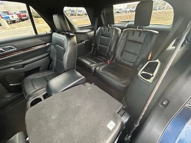 Used 2017 Ford Explorer Platinum image 25