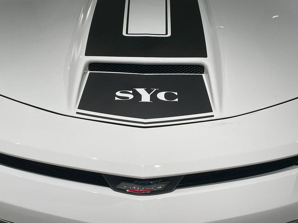 Used 2018 Chevrolet Camaro SS RWD image 16