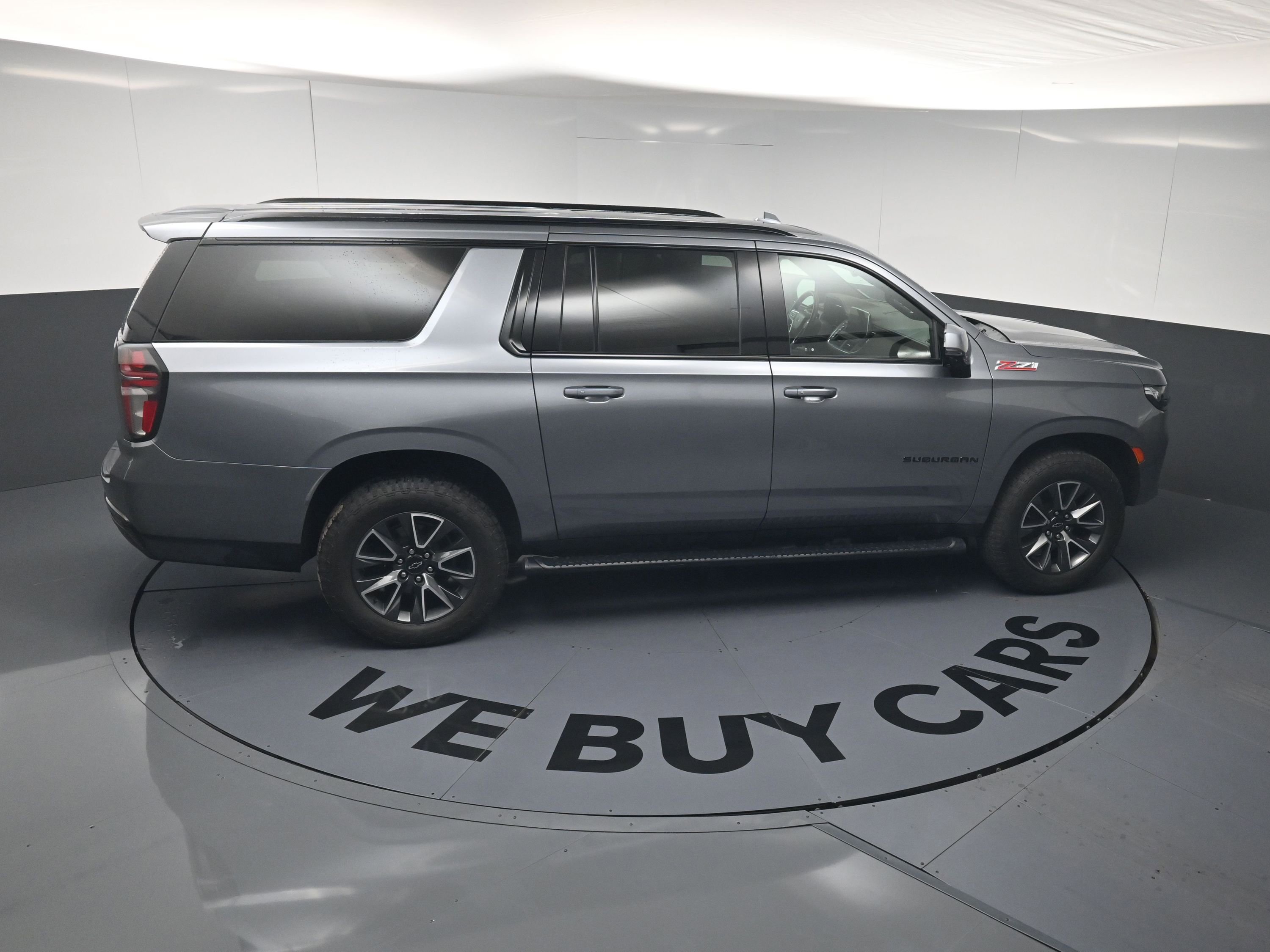 Used 2022 Chevrolet Suburban Z71 w/ Luxury Package AWD/4WD image 16