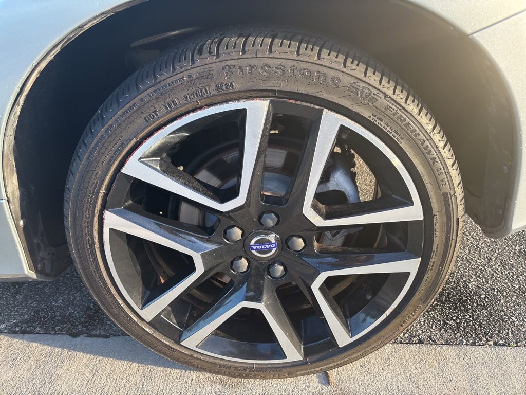 Used 2018 Volvo V60 T5 Dynamic w/ Vision Package image 12