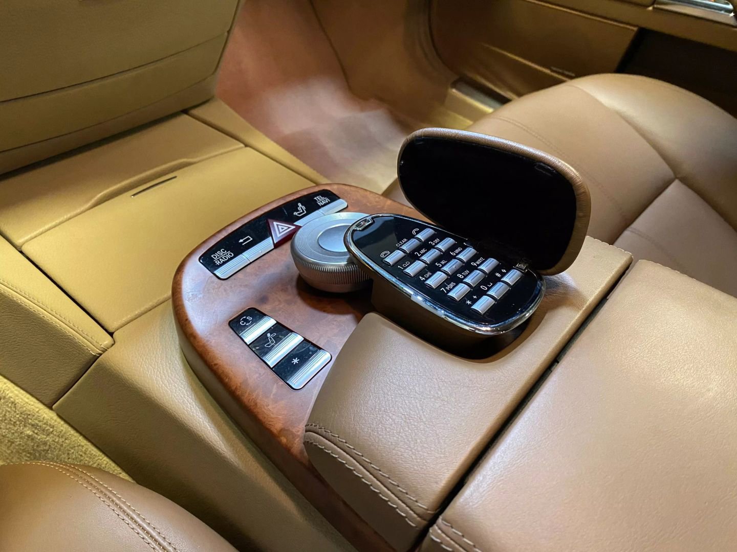 Used 2007 Mercedes-Benz S 550 Sedan image 27