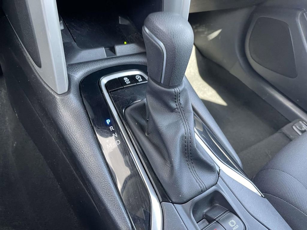 Used 2024 Toyota Corolla Cross LE image 42