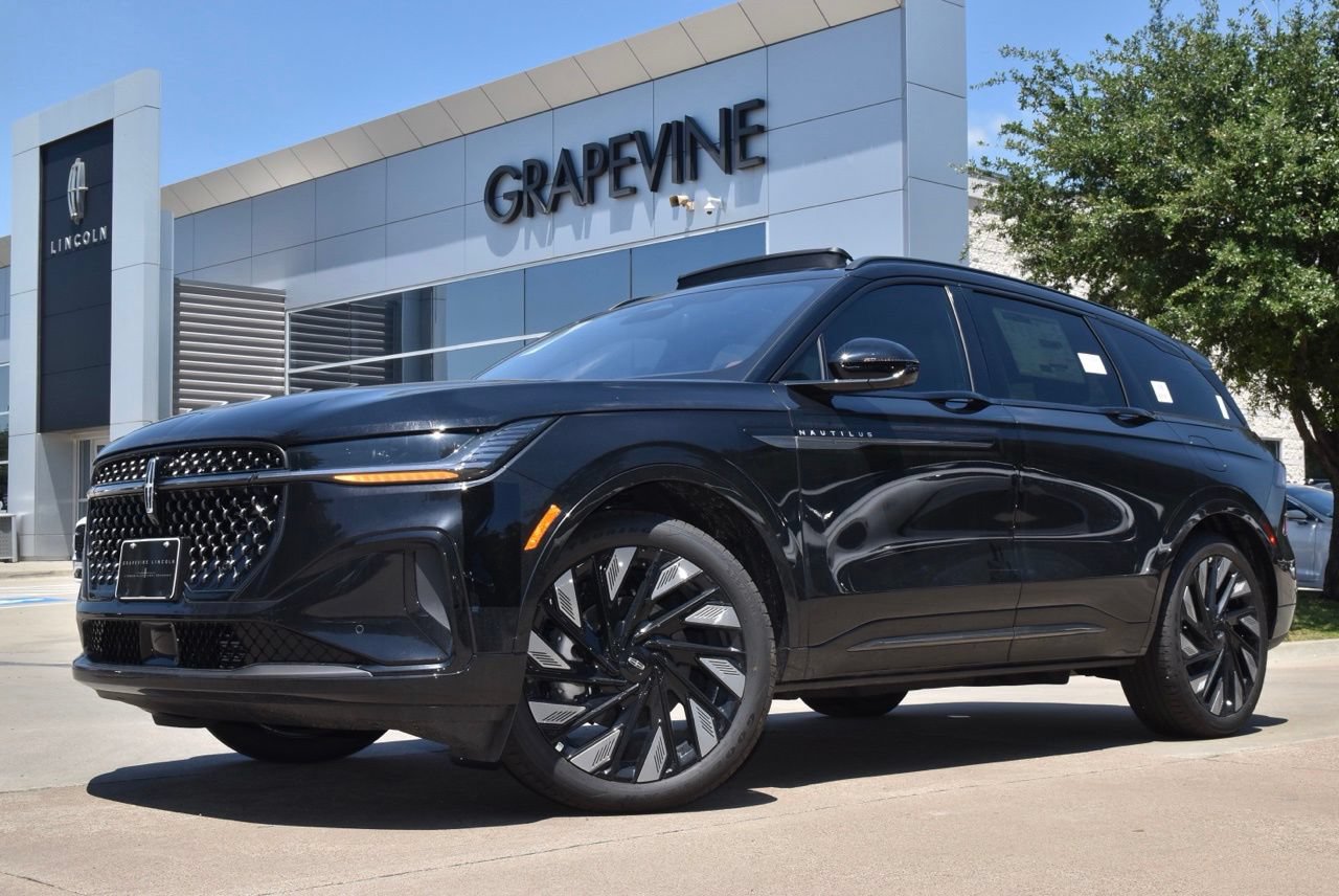 New 2026 Lincoln Nautilus Reserve AWD/4WD image 8