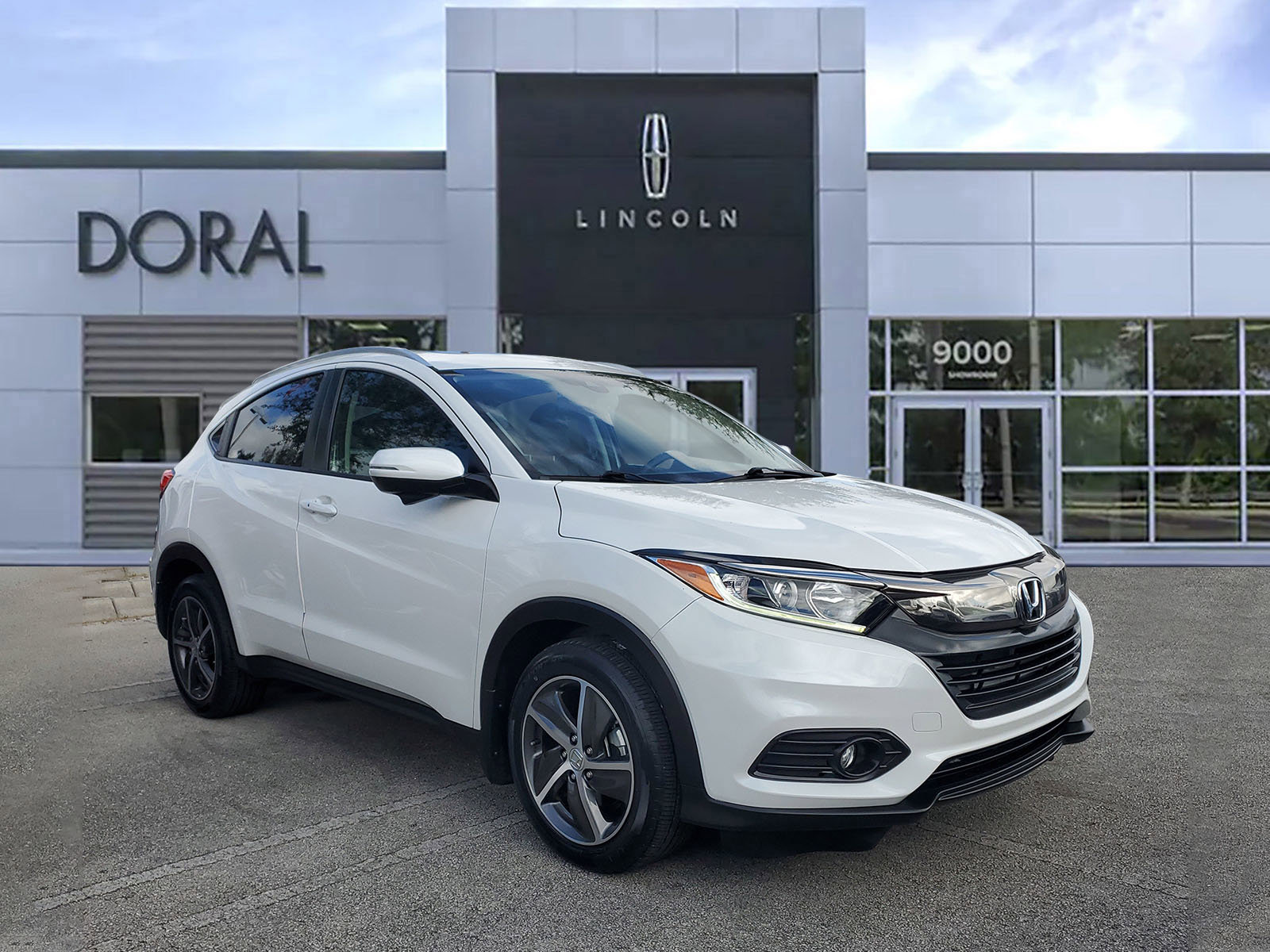 Used 2021 Honda HR-V EX-L image 1