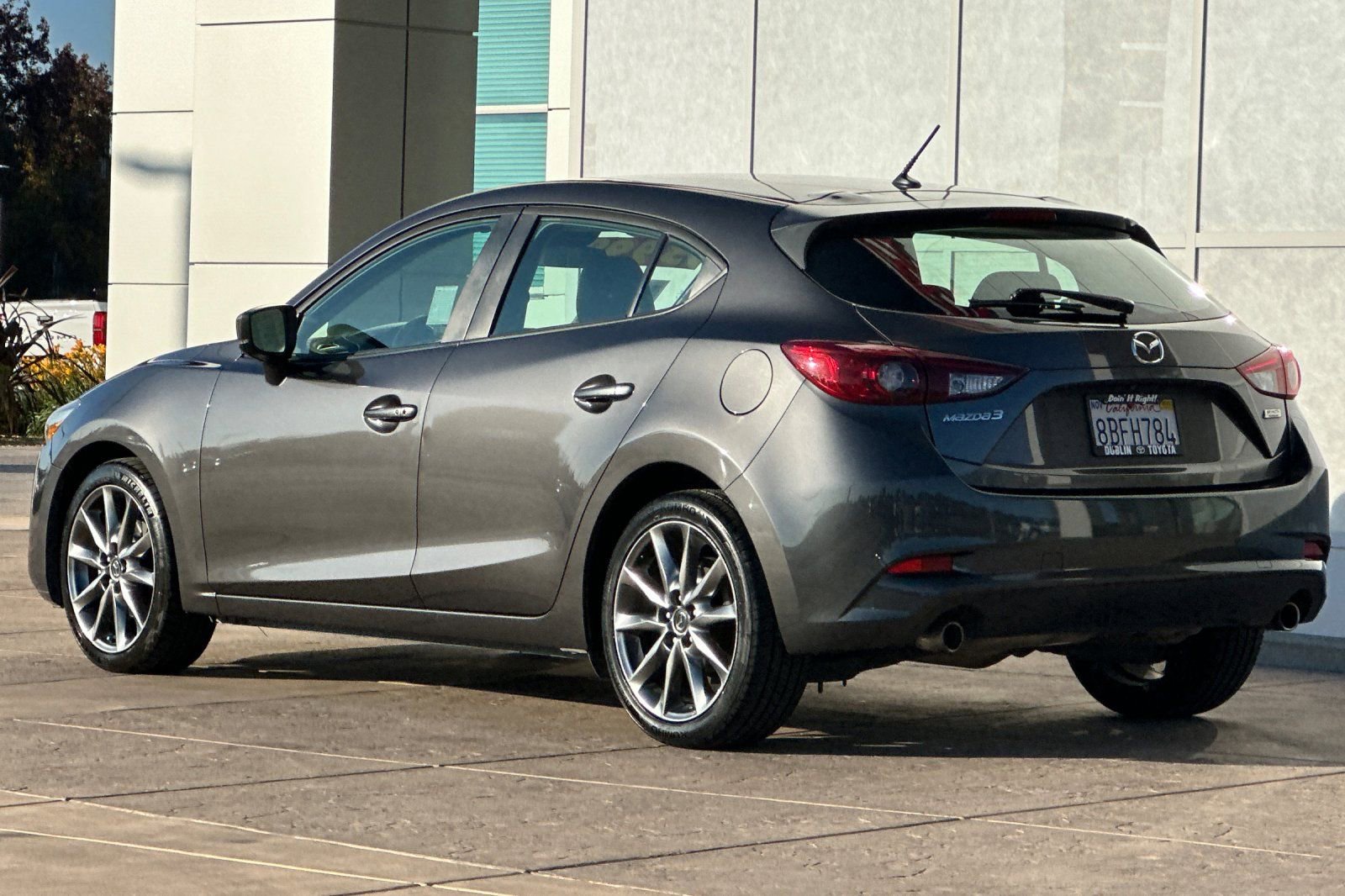 Used 2018 MAZDA MAZDA3 Touring image 6