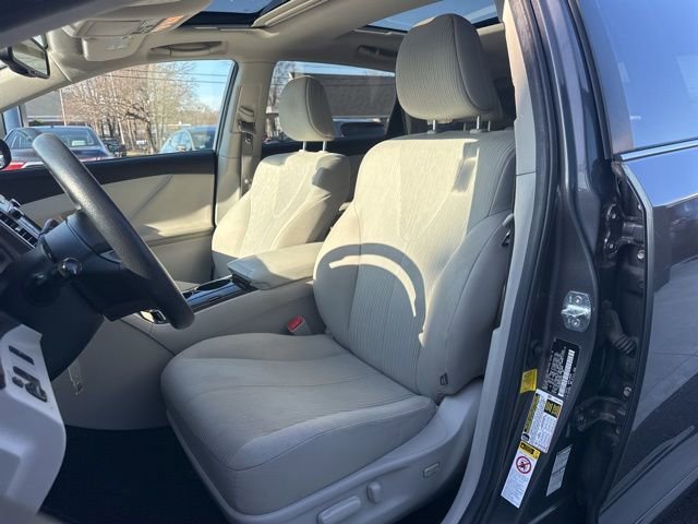 Used 2013 Toyota Venza LE w/ LE Preferred Pkg image 9