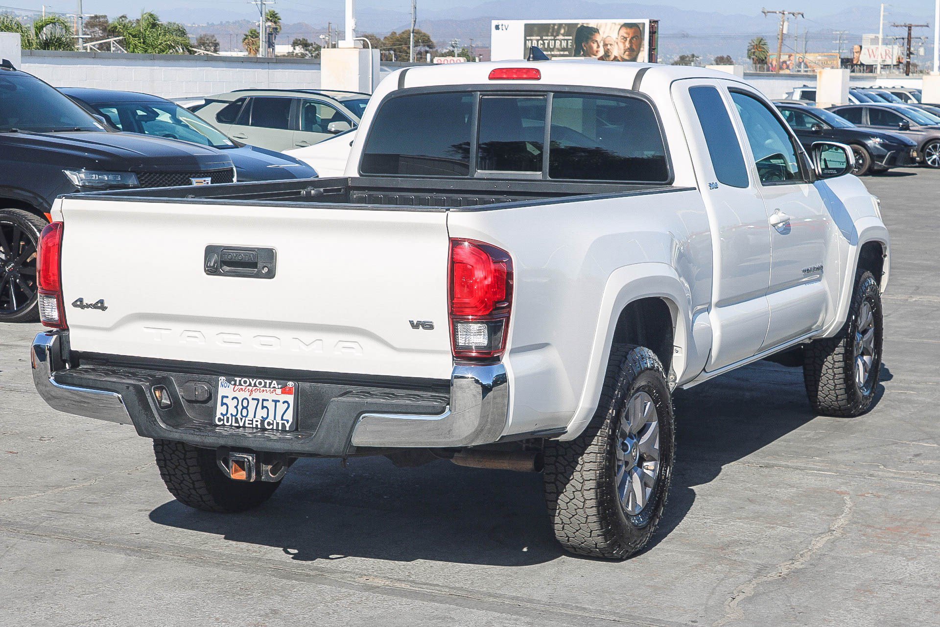 Used 2019 Toyota Tacoma SR5 AWD/4WD image 9