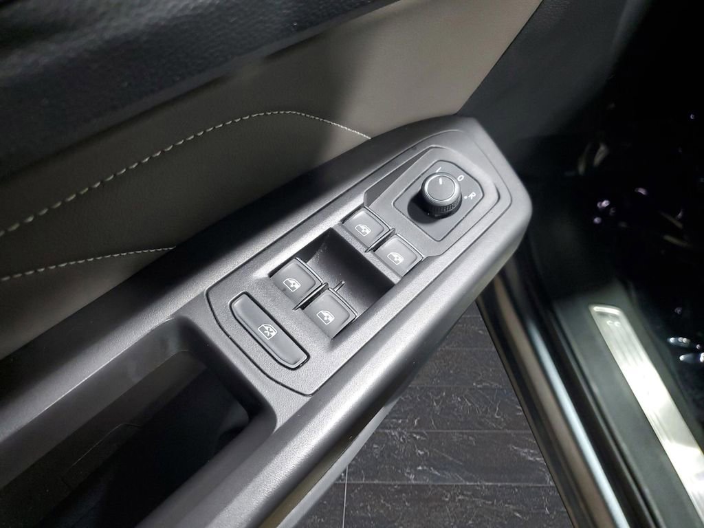 Certified 2023 Volkswagen Atlas SE image 29