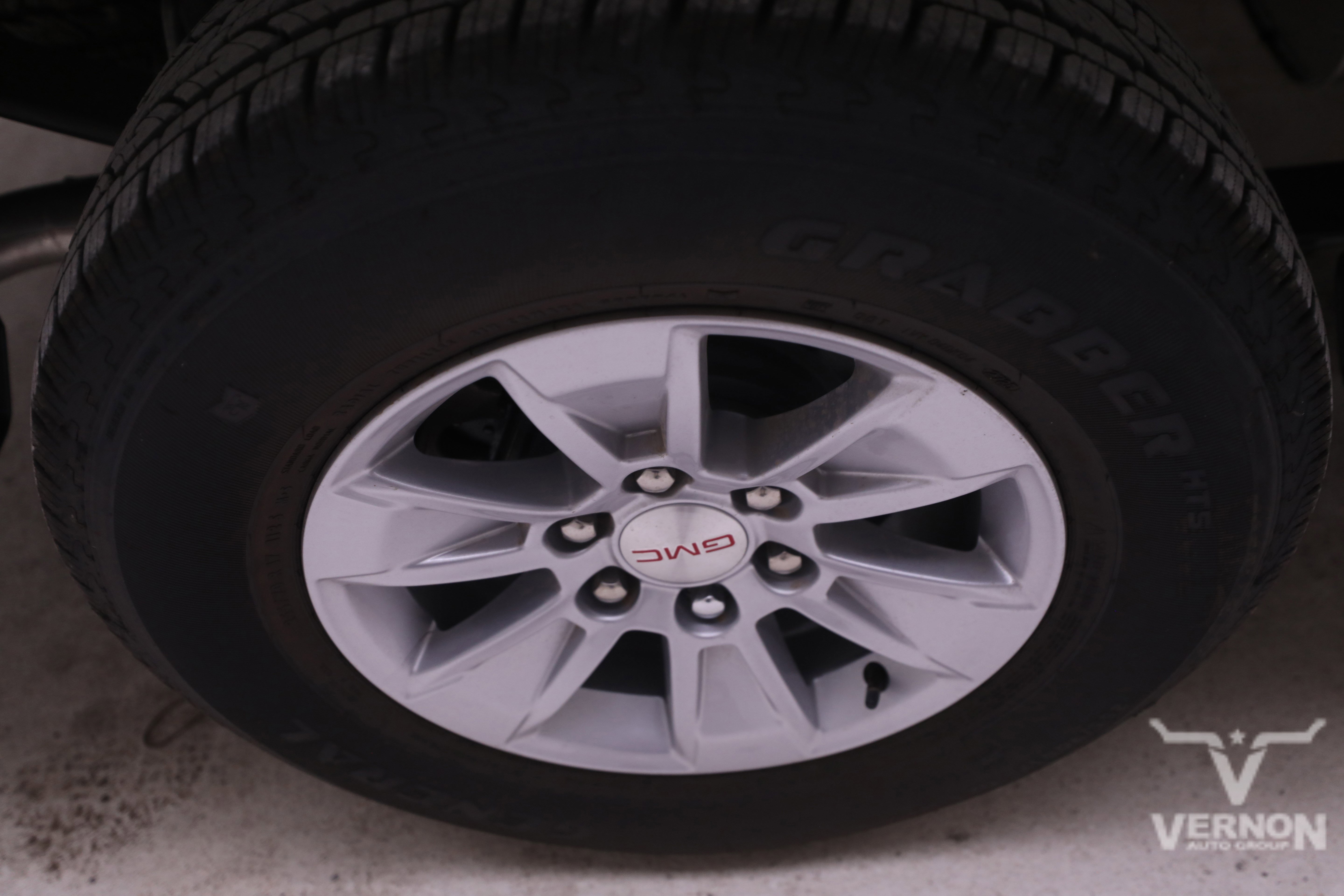 New 2026 GMC Sierra 1500 SLE image 32