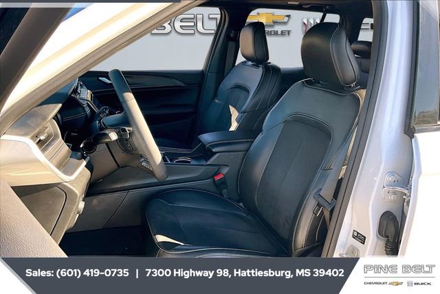 Used 2024 Jeep Grand Cherokee Altitude image 18