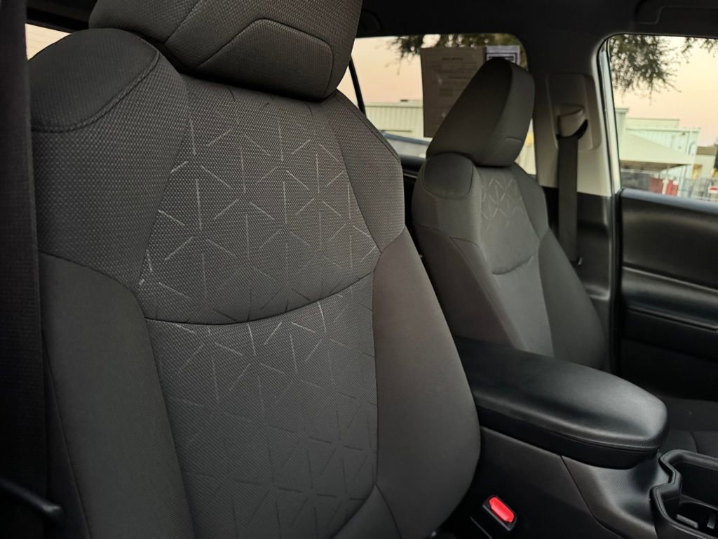 Used 2024 Toyota RAV4 XLE image 32