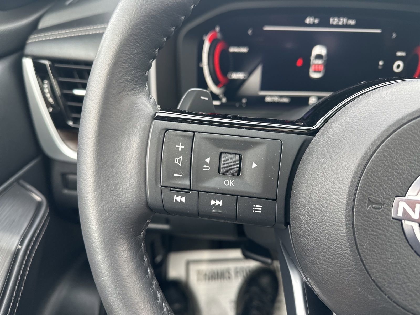 Used 2024 Nissan Rogue Platinum image 44