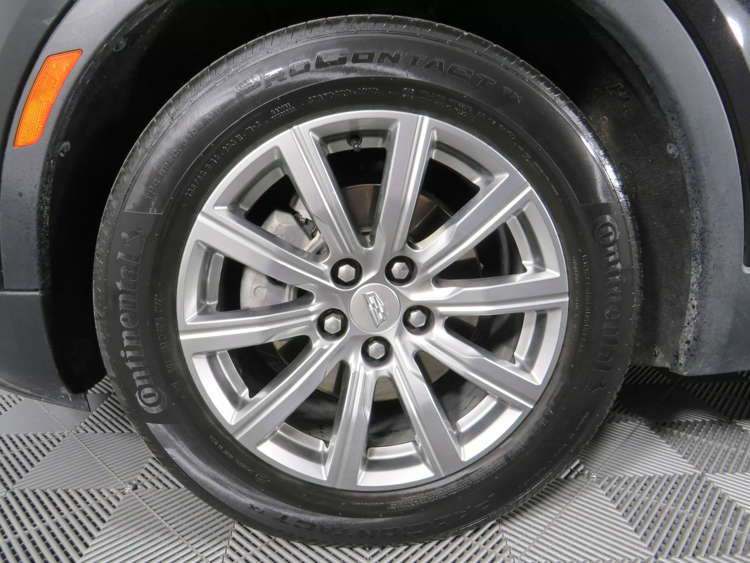 Used 2020 Cadillac XT4 Premium Luxury image 49