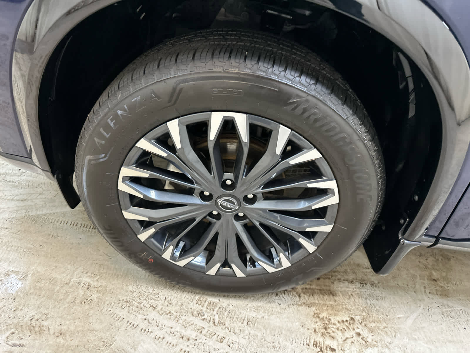 Certified 2025 Nissan Rogue Platinum image 12