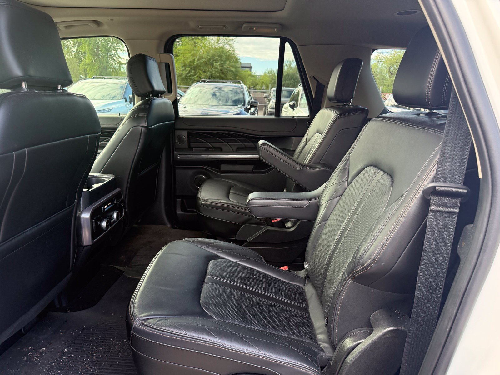 Used 2021 Ford Expedition Max Platinum AWD/4WD image 10