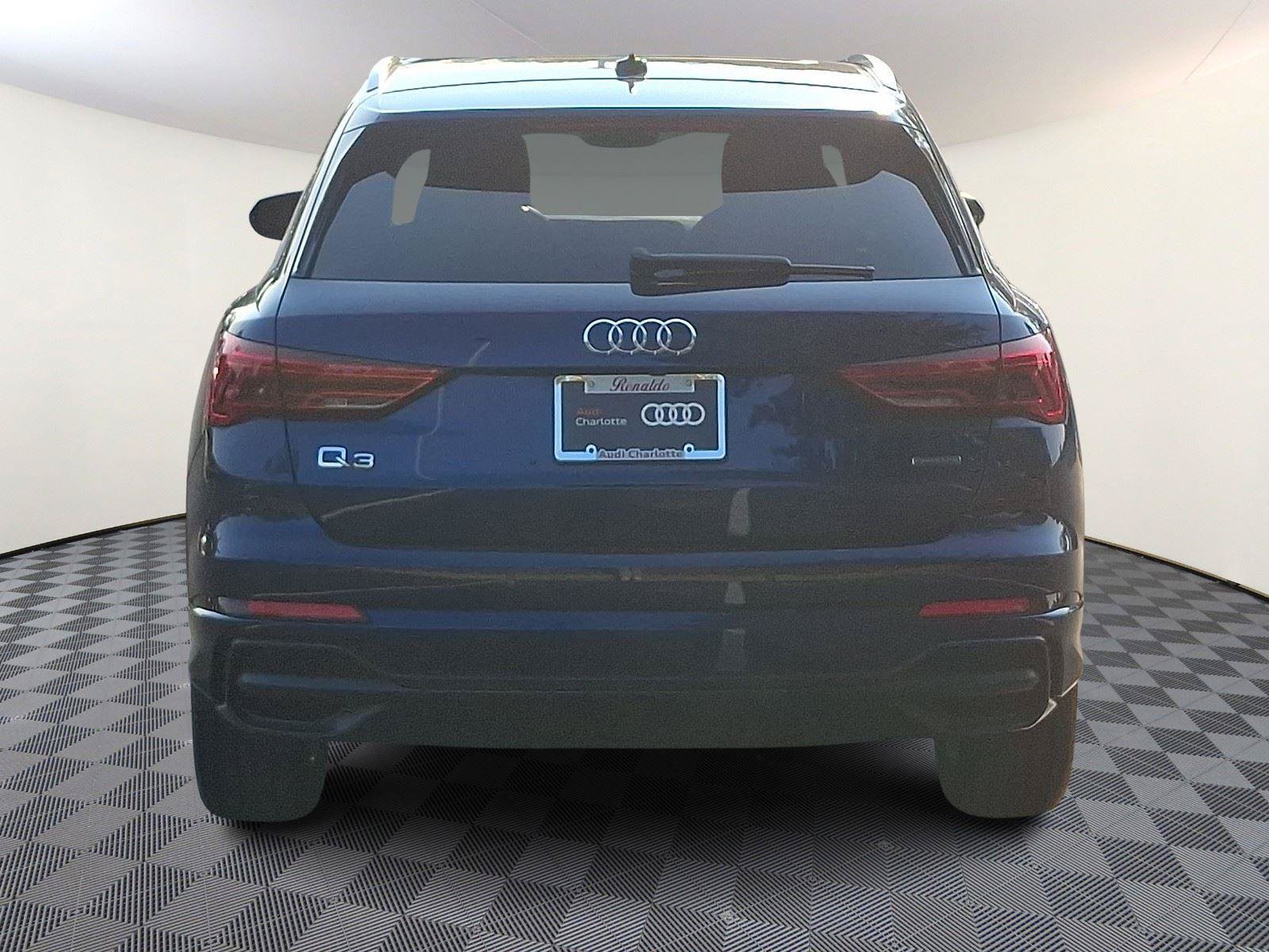 Used 2021 Audi Q3 2.0T Premium w/ Convenience Package AWD/4WD image 5