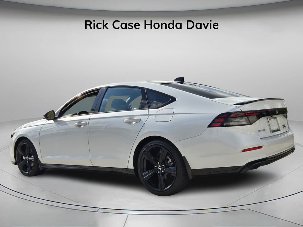 Used 2024 Honda Accord Sport image 7