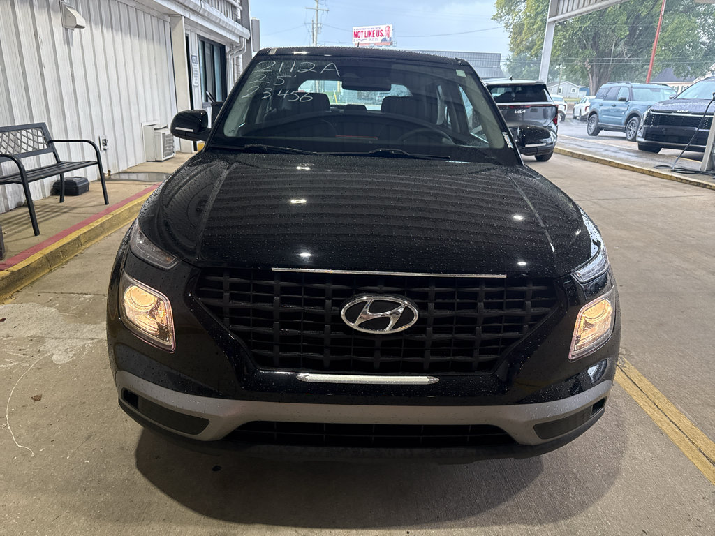 Used 2025 Hyundai Venue SE FWD image 12