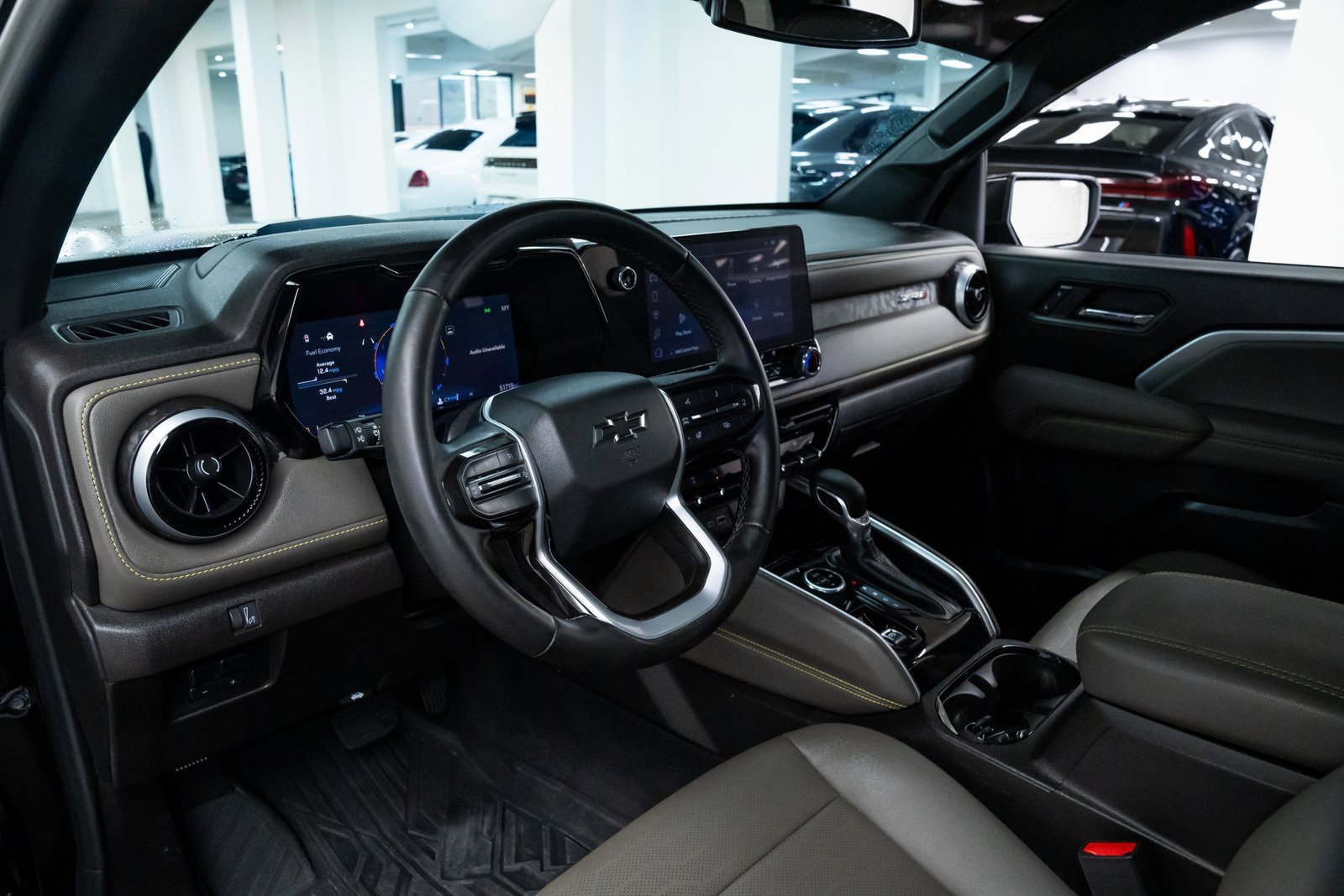 Used 2023 Chevrolet Colorado ZR2 w/ ZR2 Convenience Package III image 18