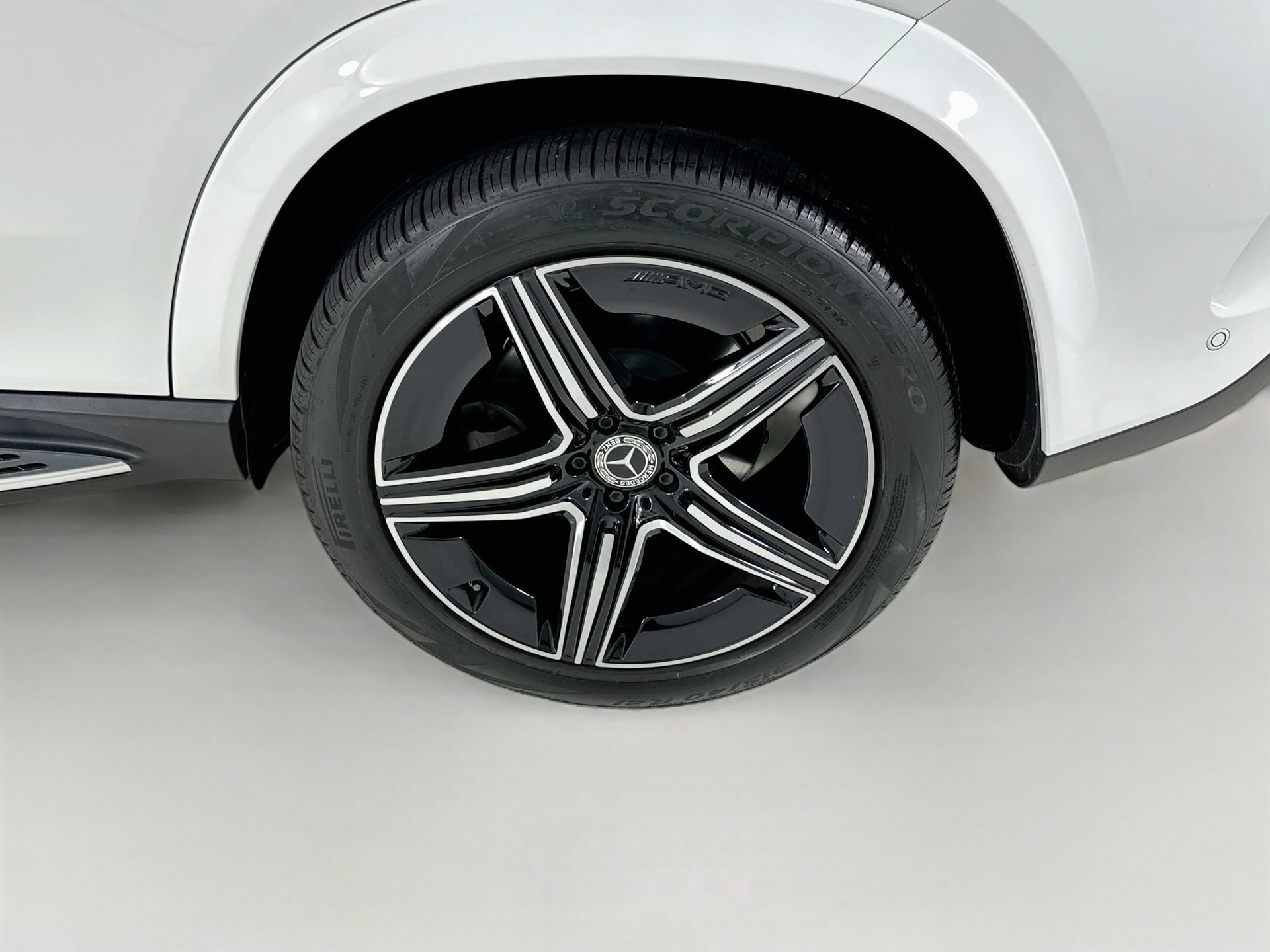 Used 2024 Mercedes-Benz GLE 450e 4MATIC image 33