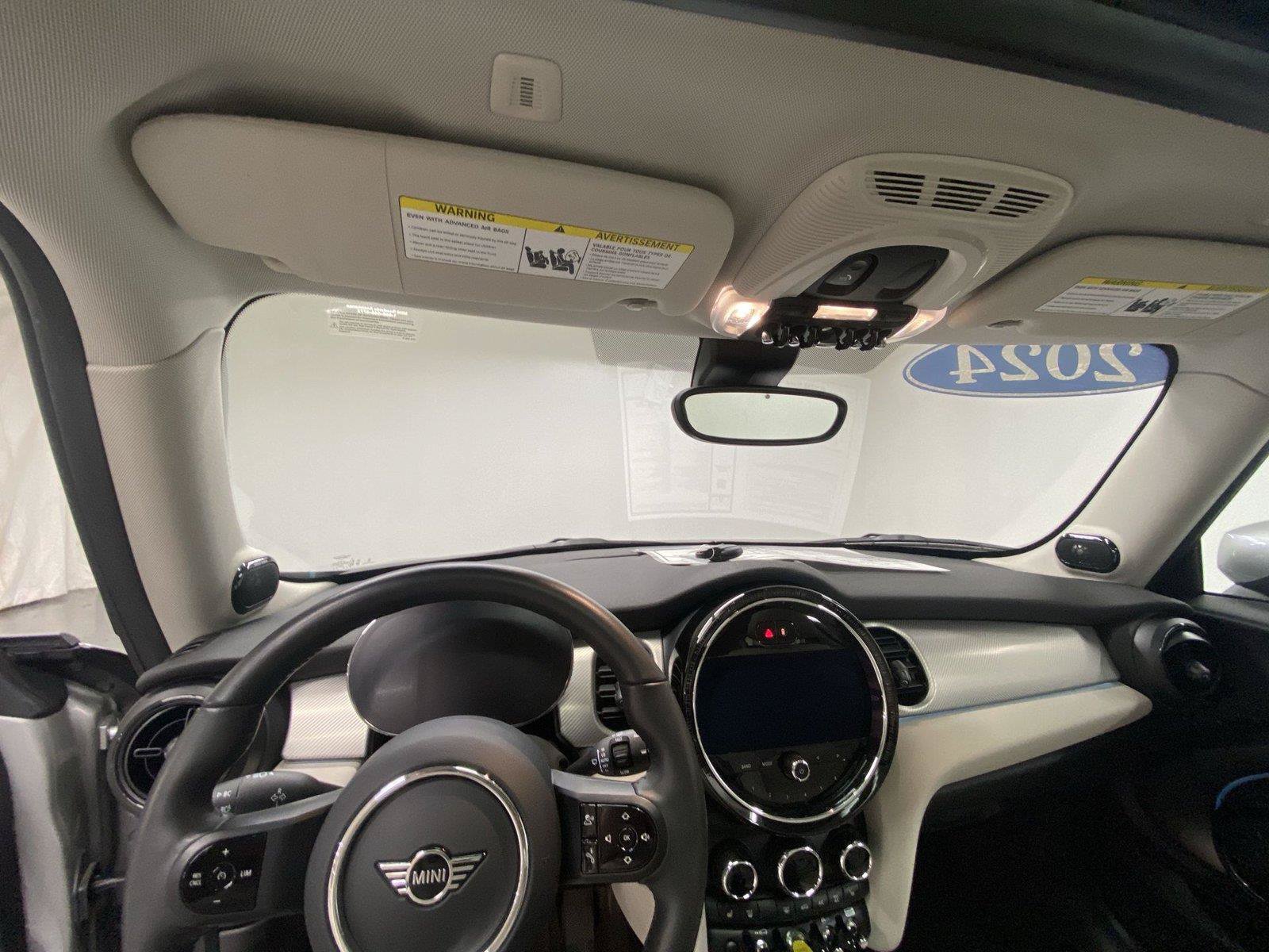 Used 2024 MINI Cooper SE w/ Signature Upholstery Package FWD image 31