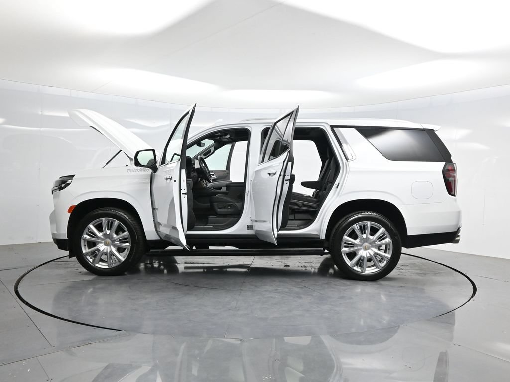 Used 2022 Chevrolet Tahoe High Country w/ Premium Package 2 AWD/4WD image 54
