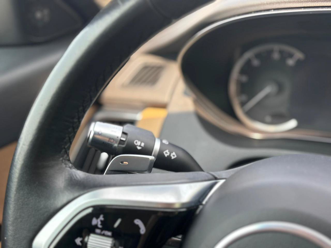Used 2021 Jaguar E-PACE AWD/4WD image 31