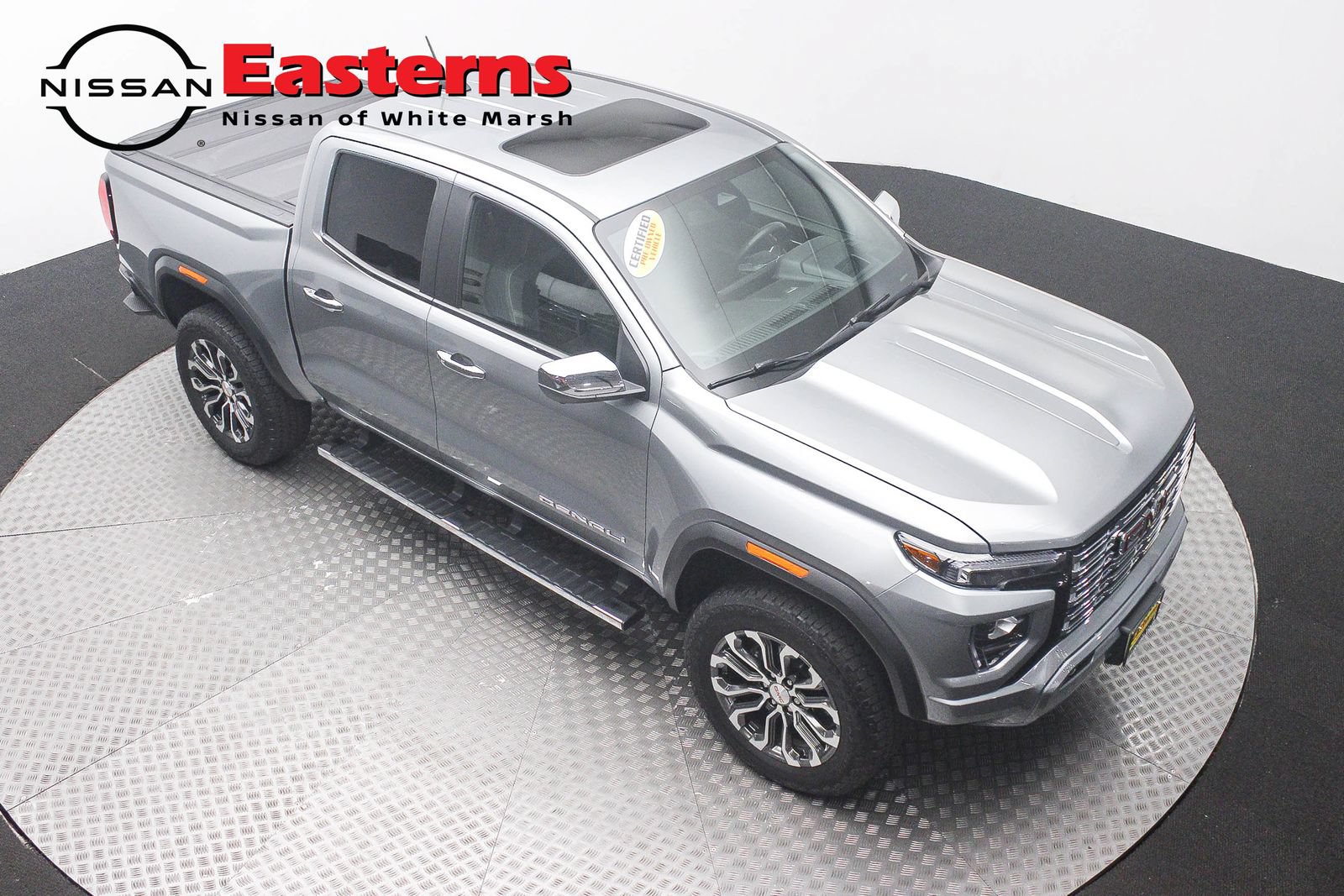 Used 2024 GMC Canyon Denali AWD/4WD image 3