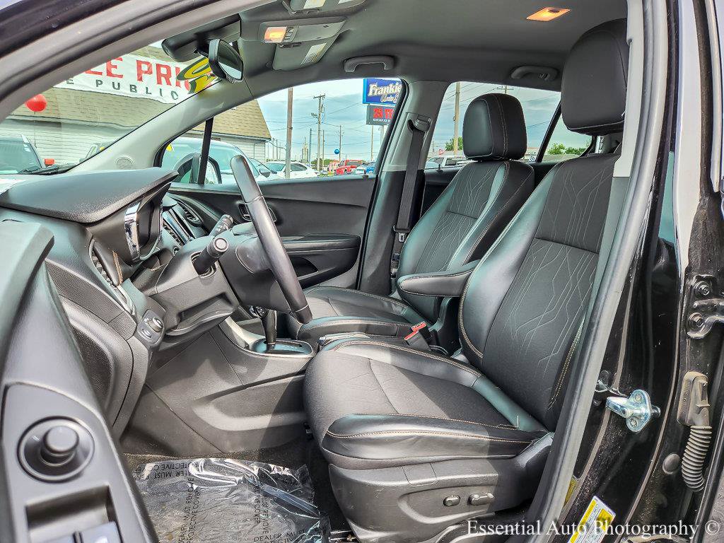 Used 2020 Chevrolet Trax LT w/ LT Convenience Package AWD/4WD image 9