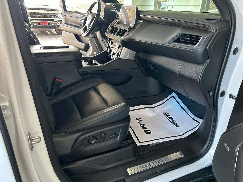 Used 2023 Chevrolet Tahoe LT w/ Luxury Package image 18