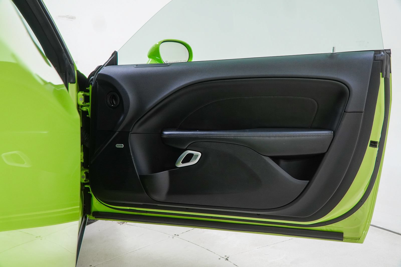 Used 2015 Dodge Challenger R/T Plus RWD image 40