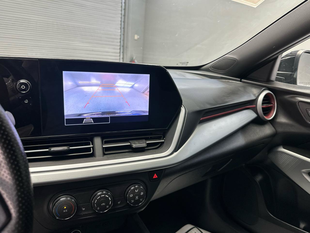 Used 2024 Chevrolet Trax RS FWD image 22
