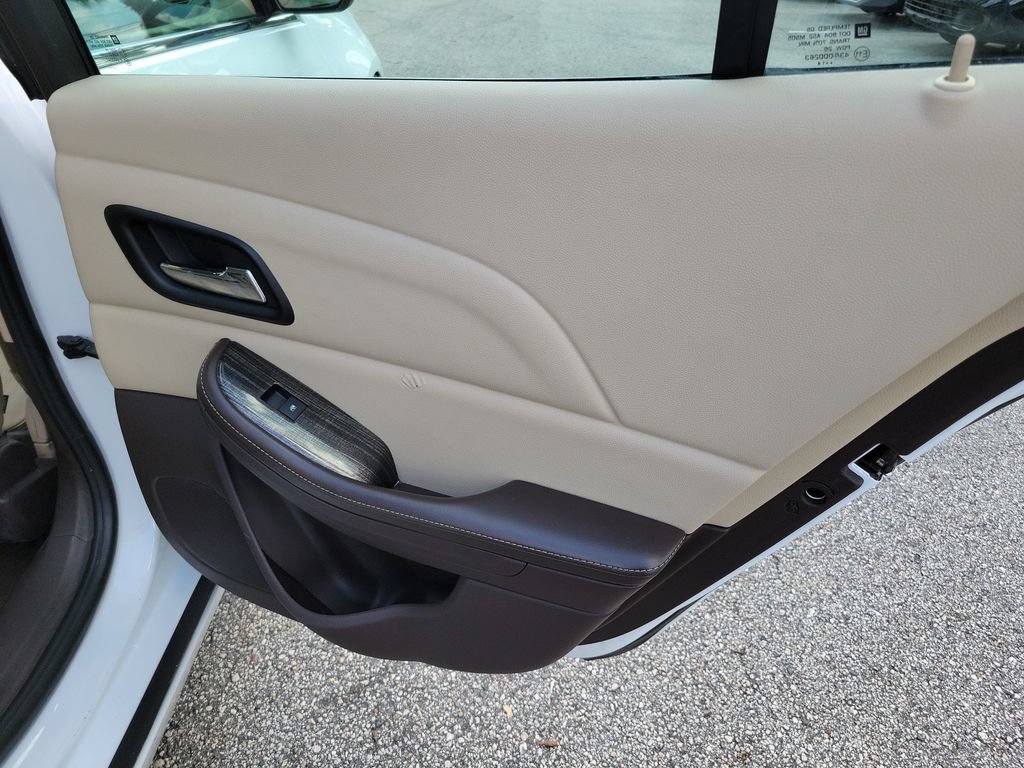 Used 2015 Chevrolet Malibu LT w/ Power Convenience Package FWD image 29