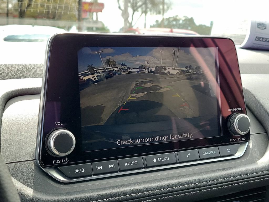 Used 2024 Nissan Rogue SV image 24