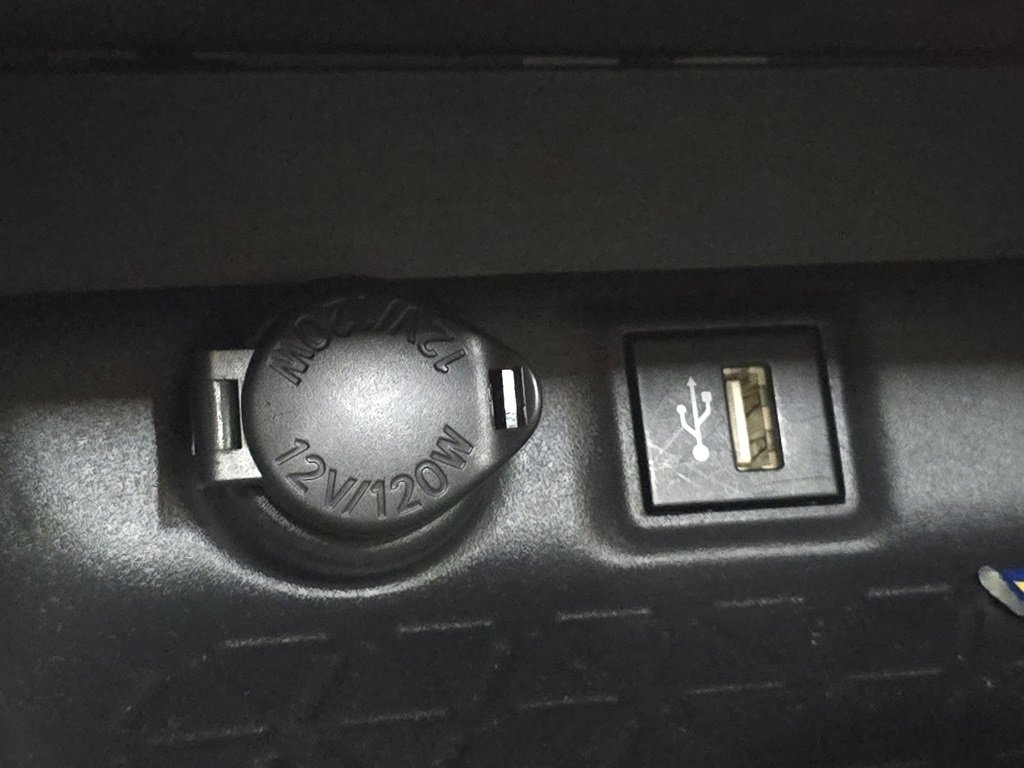 Used 2024 Toyota RAV4 XLE image 28