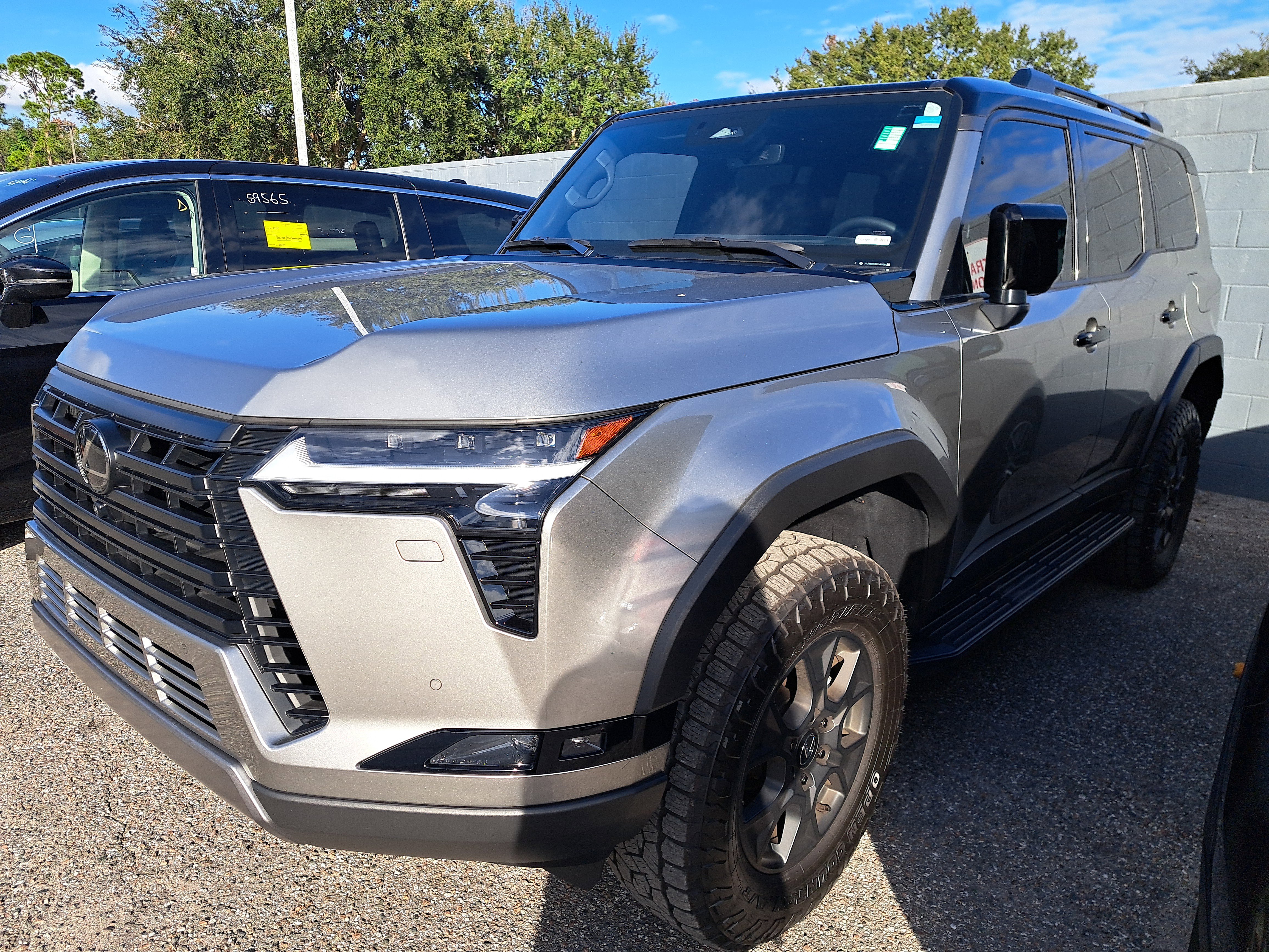 Used 2025 Lexus GX 550 image 3