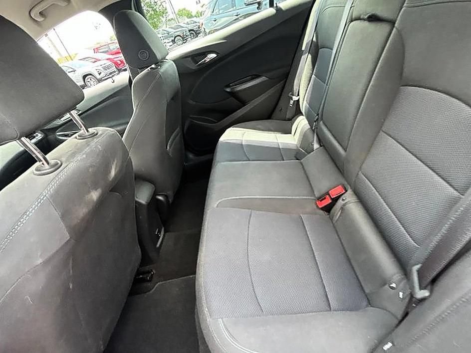 Used 2017 Chevrolet Cruze LT w/ Convenience Package FWD image 14