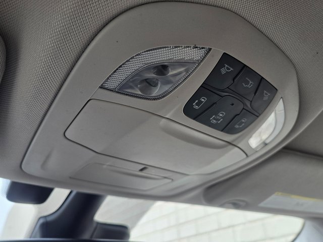 Used 2021 Chrysler Pacifica Touring image 24