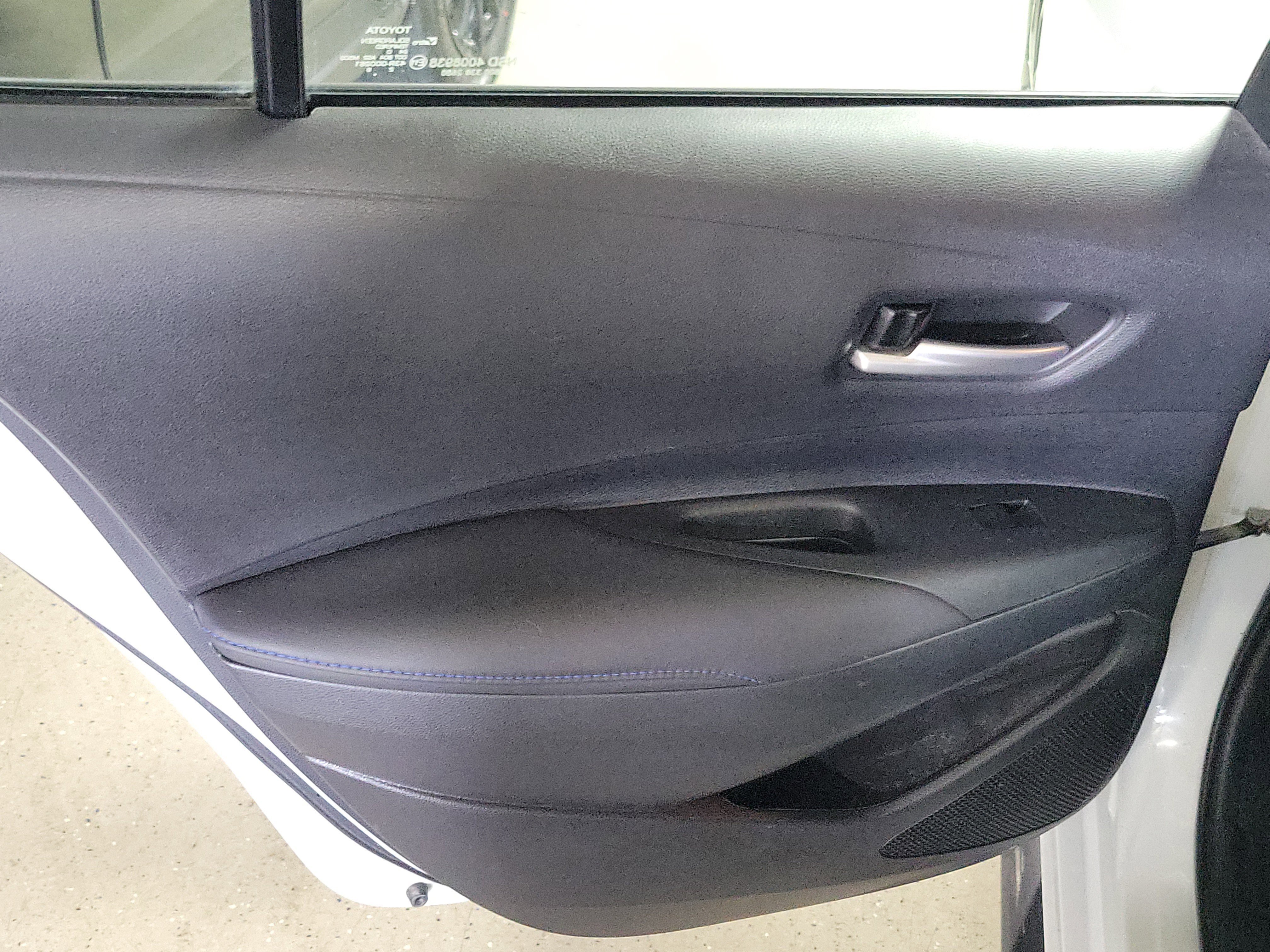 Used 2021 Toyota Corolla SE w/ Carpet Mat Package (TMS) image 12